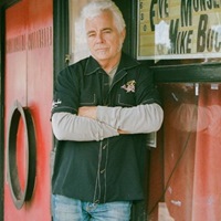 Book Dale Watson for your next corporate event, function, or private party.